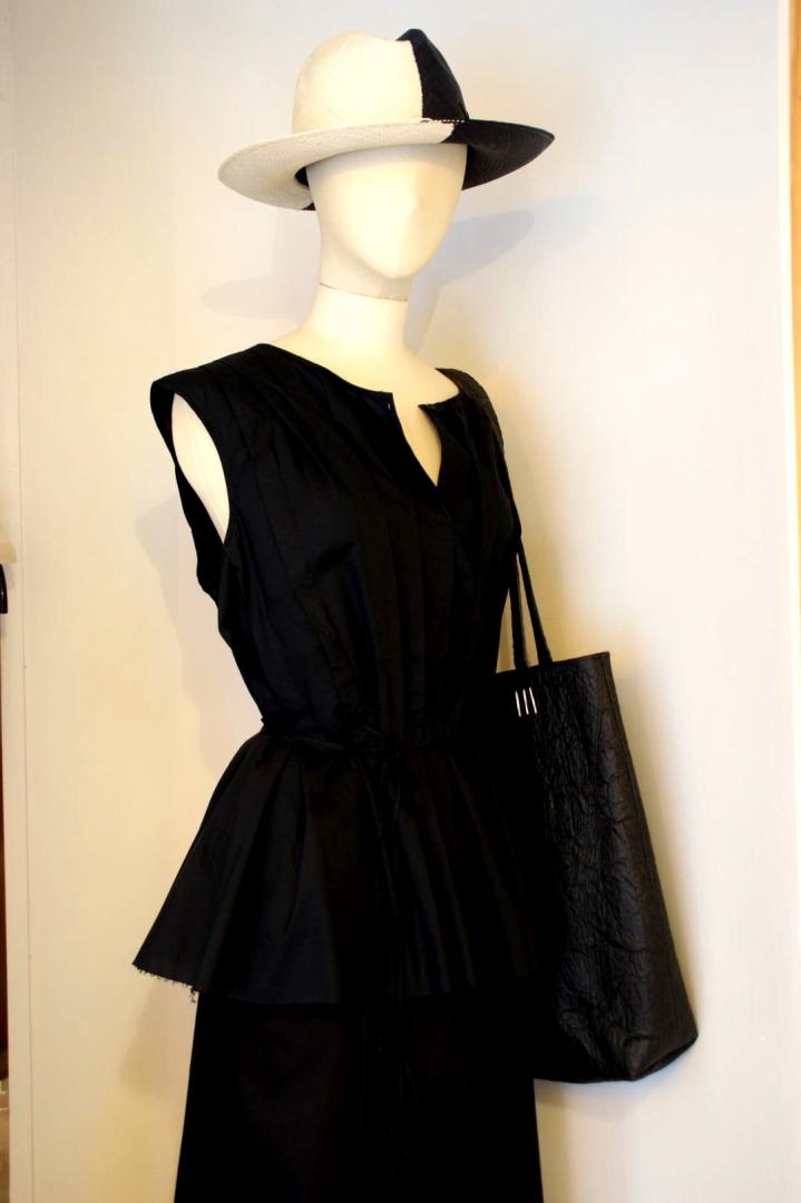 Silhouette M.Guibal, chapeau paille et sac cuir d'ananas Artesano